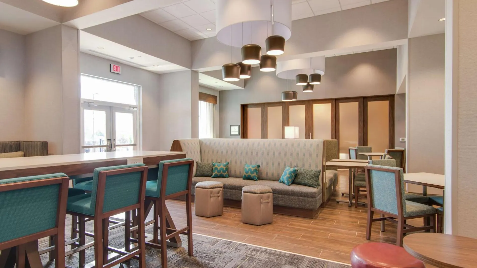 Hampton Inn & Suites By Hilton Nashville North Skyline Hotel