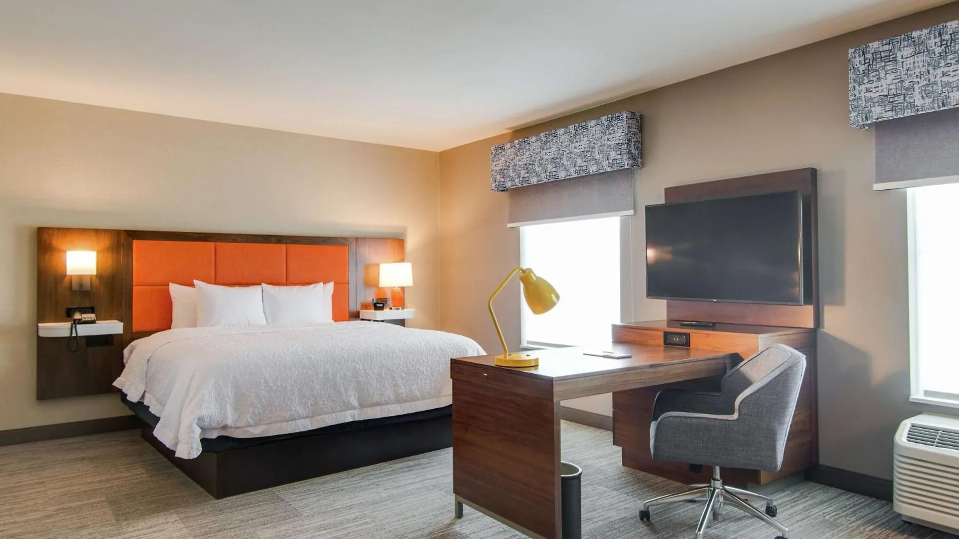 Hampton Inn & Suites By Hilton Nashville North Skyline Hotel